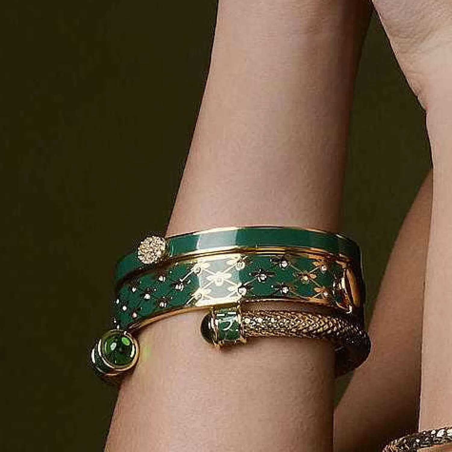 Halcyon Days Bee Sparkle Trellis Emerald Gold Bangle | Cheap