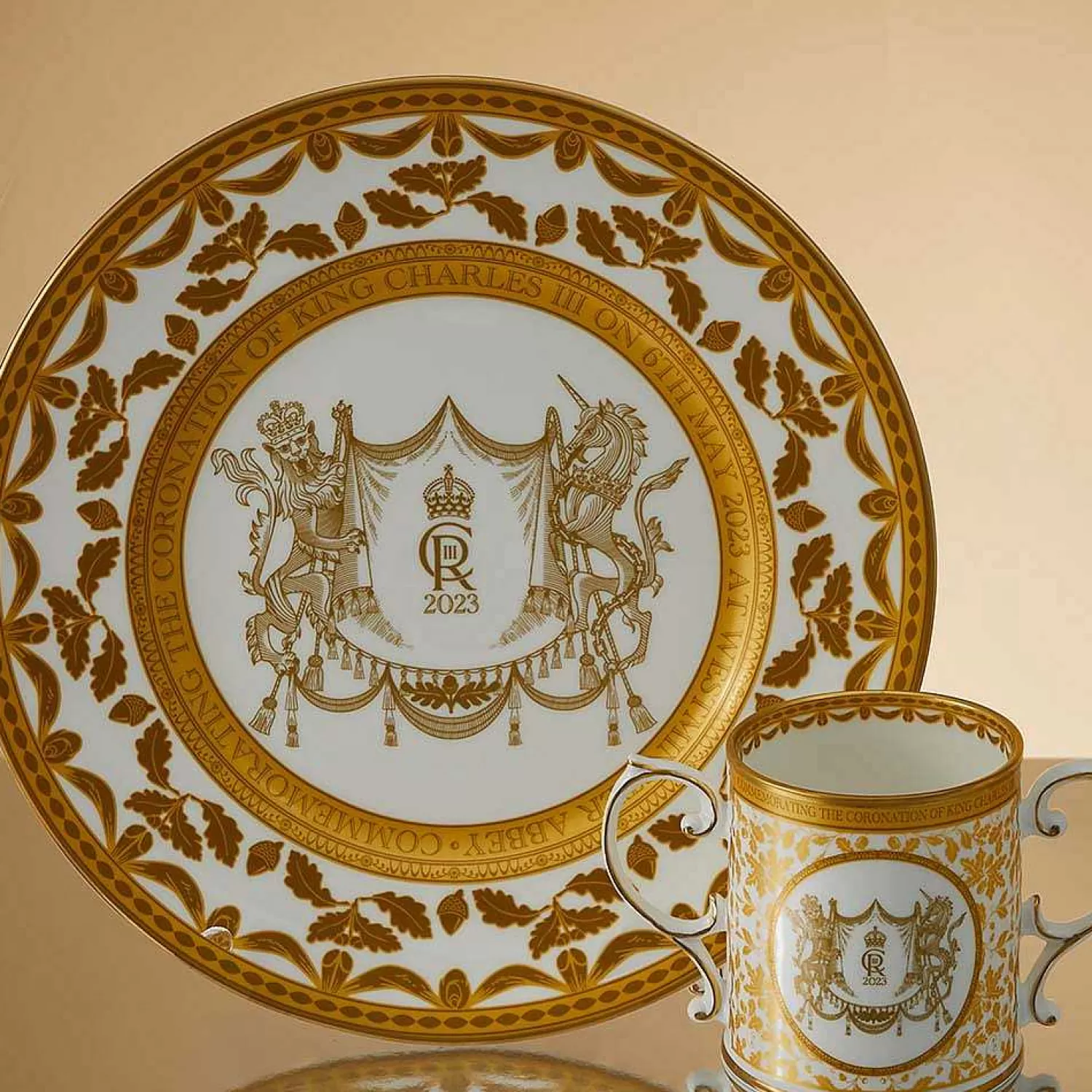 Halcyon Days Coronation Gold Loving Fine Bone China Cup | Shop