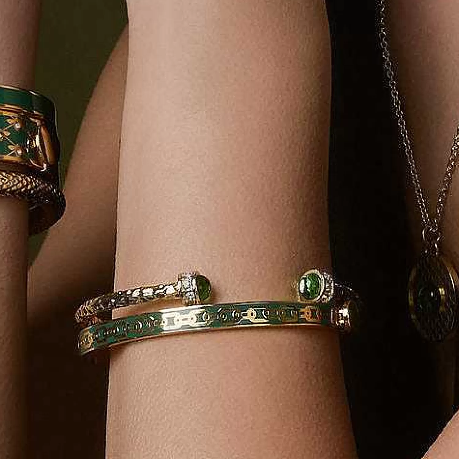 Halcyon Days Hammered Torque Emerald & Gold Bangle | Shop