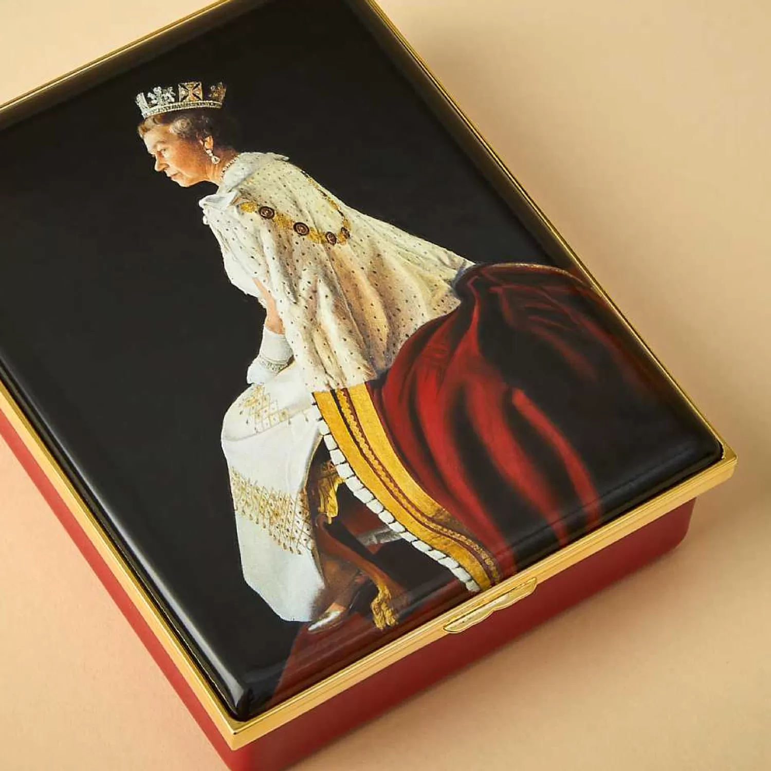 Halcyon Days Her Majesty Queen Elizabeth Ii Enamel Box By Richard Stone Clearance